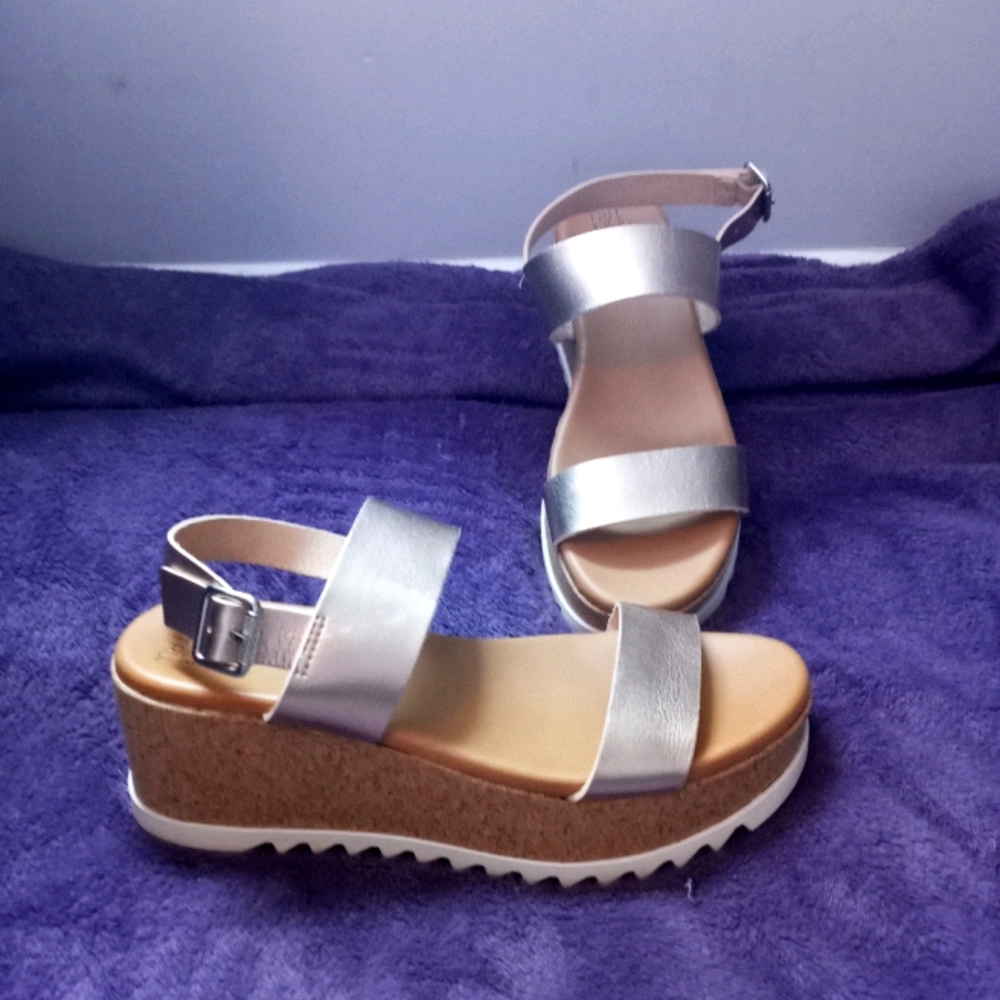 Time And Tru Rose Gold Sandals